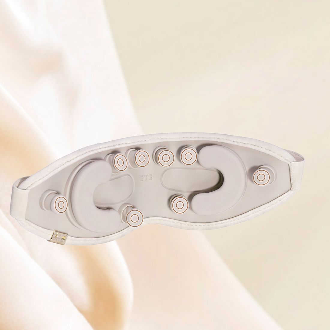 AO006 Foldable Eye Massager