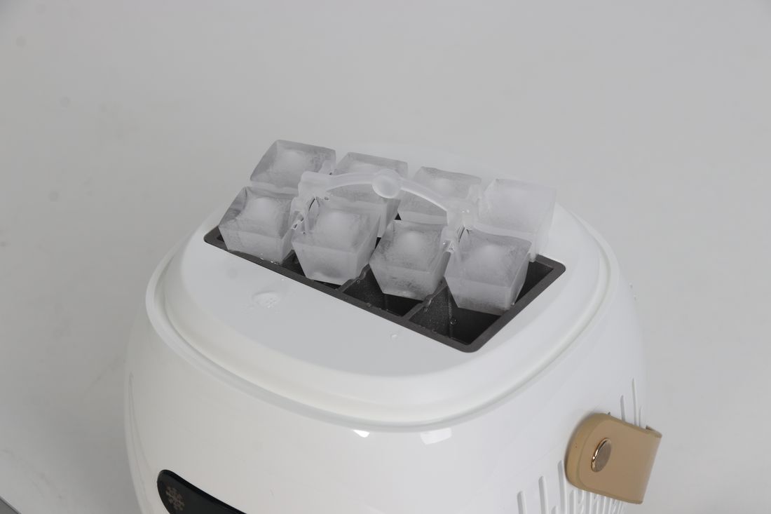 AOICE01 Mini Portable Ice Maker