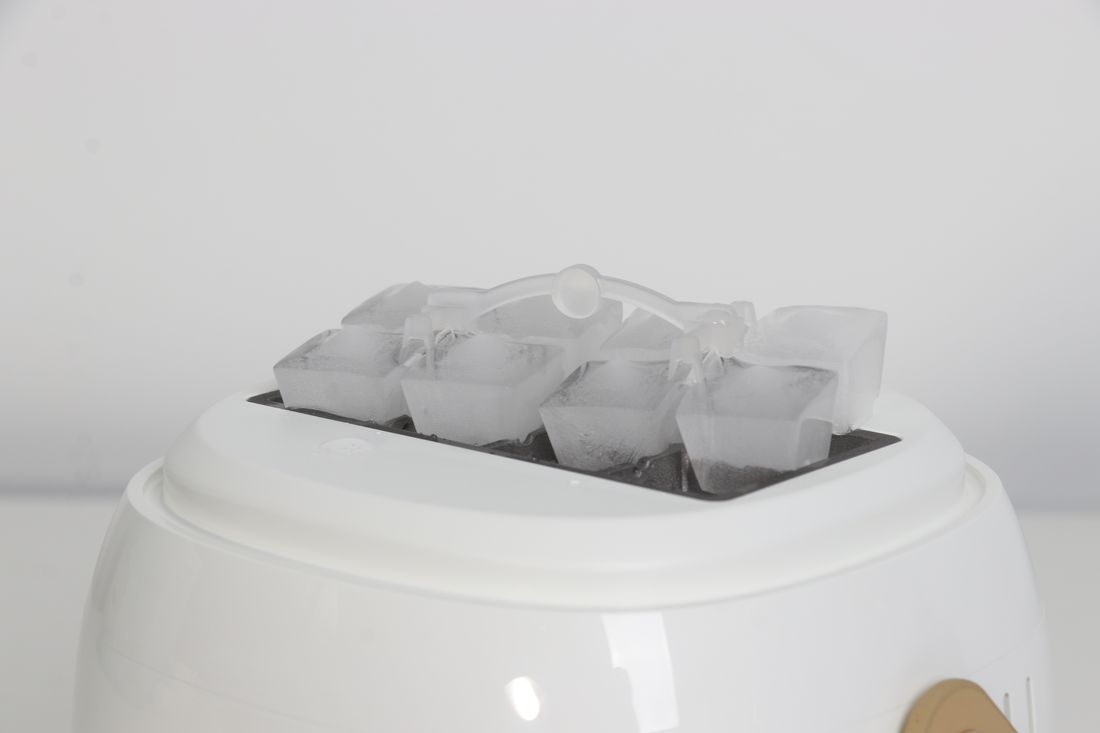AOICE01 Mini Portable Ice Maker
